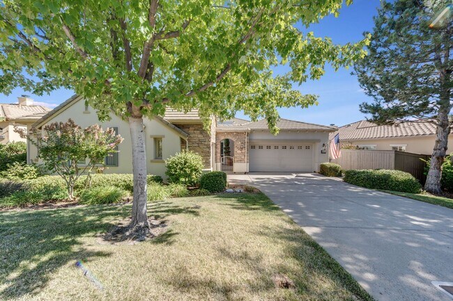 Building Photo - Luxury 4-Bedroom Home in El Dorado Hills Exclusive Serrano Community!