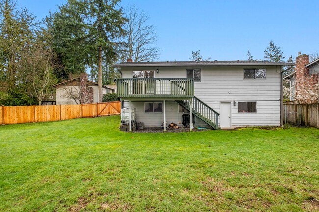 Building Photo - 3bd/1.75ba Mountlake Terrace Home