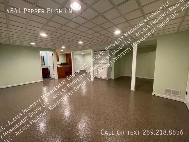 Building Photo - 4841 Pepper Bush Ln