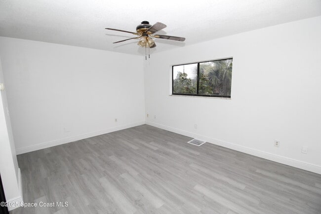 Building Photo - 3816 Overlook Dr