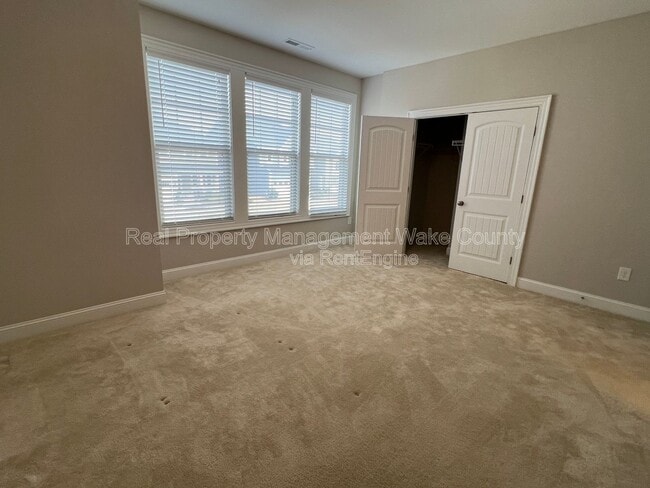 Building Photo - 1351 Gilwood Dr