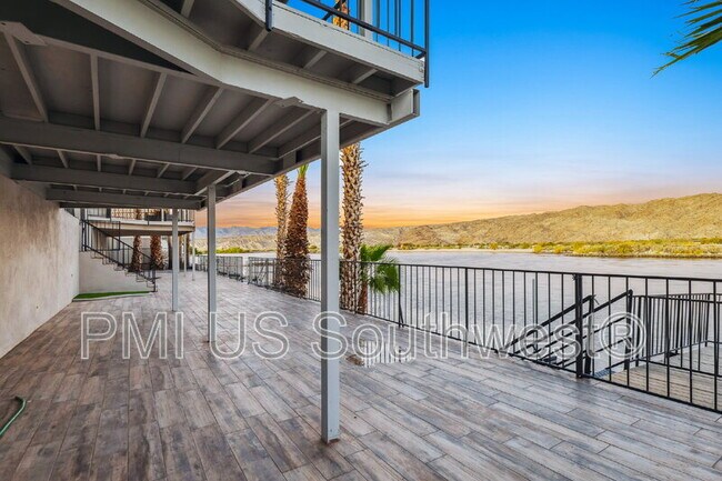 Building Photo - 437 Riverfront Dr