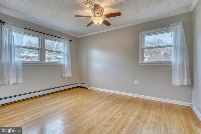 Building Photo - 1400 Mt Airy Rd