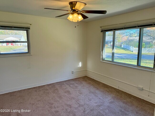 Building Photo - 4701 Palma Rd