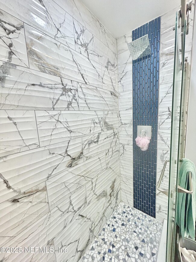 Building Photo - 7122 Cypress Cove Rd