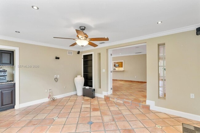 Building Photo - 300 187th St