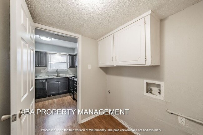 Building Photo - 1758 Farleigh Ct
