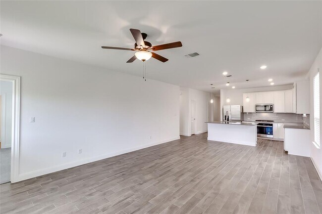 Building Photo - 13220 Baccarac Ln