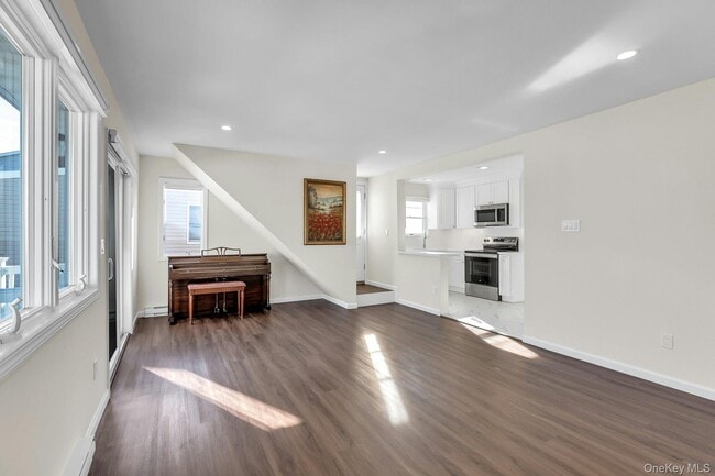 Building Photo - 26 Namkee Ln