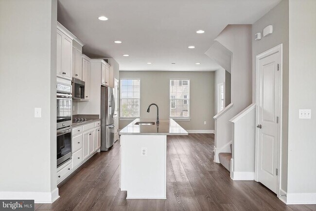 Building Photo - 13827 Litespeed Way