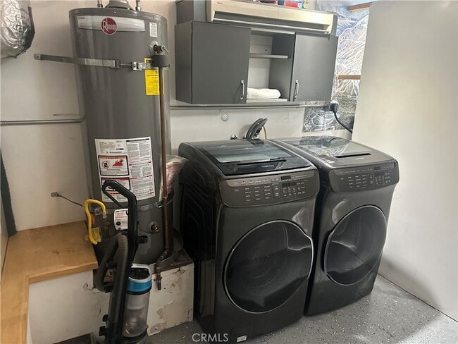 Building Photo - 2217 Vanderbilt Ln