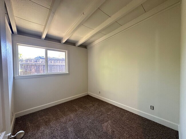 Building Photo - Coming Soon! West Sac Three Bedroom Home