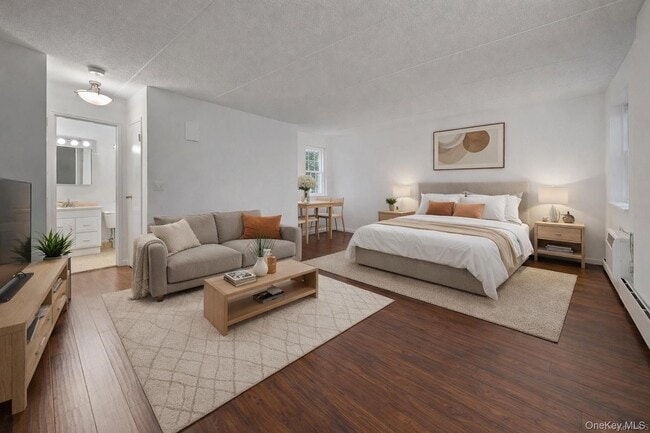 Building Photo - 4 Consulate Dr