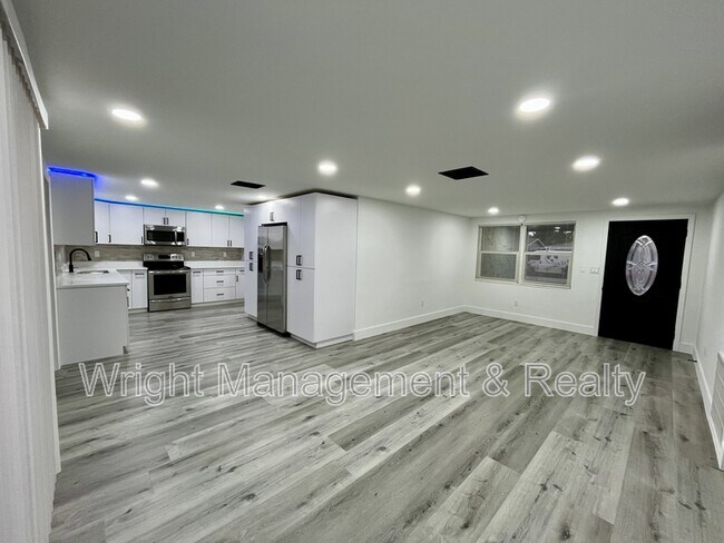 Building Photo - 3314 Trask Dr