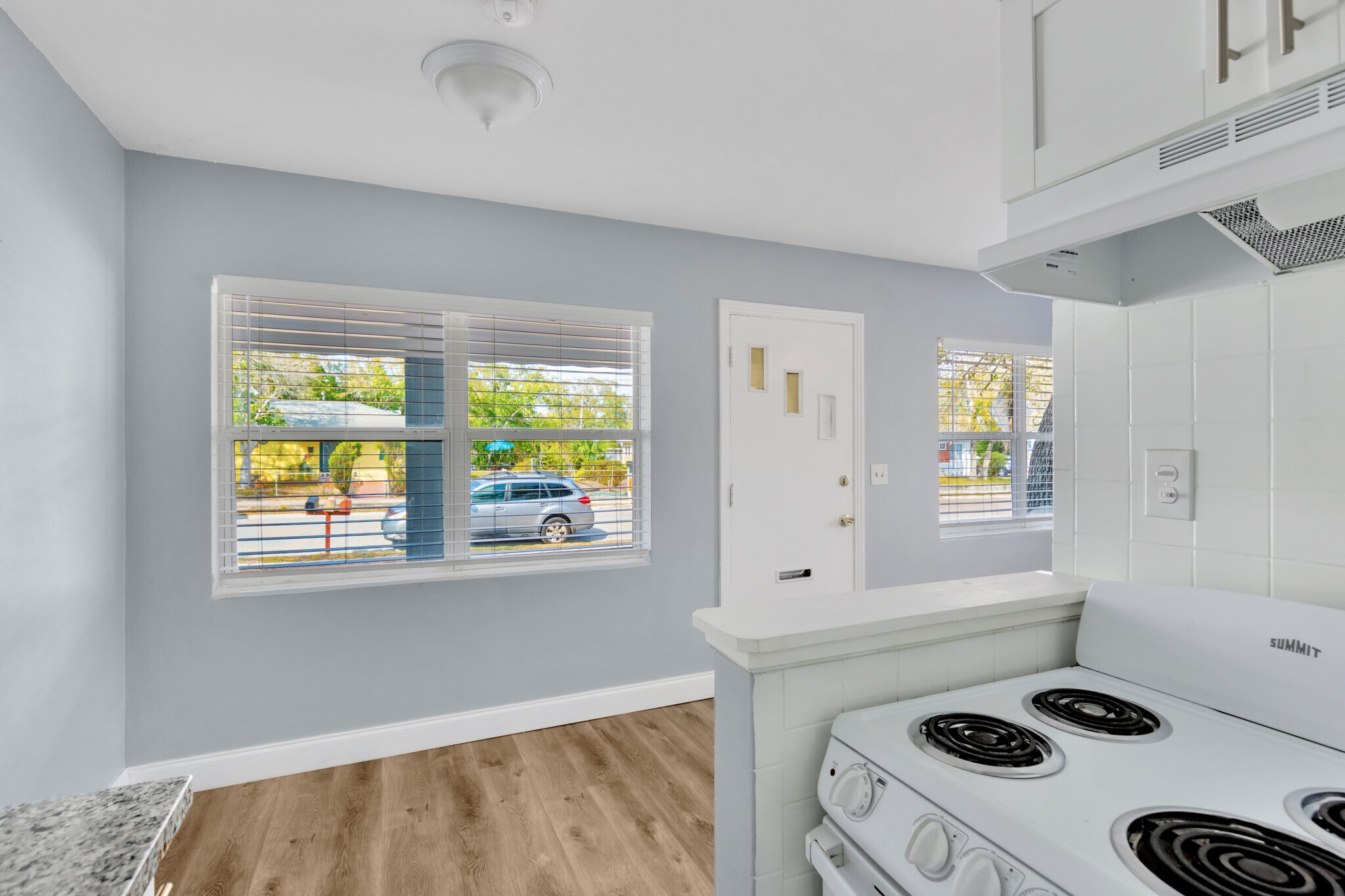 Building Photo - 1233 Grove St