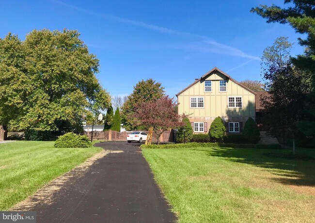 Building Photo - 13447 Chris Mar Ct