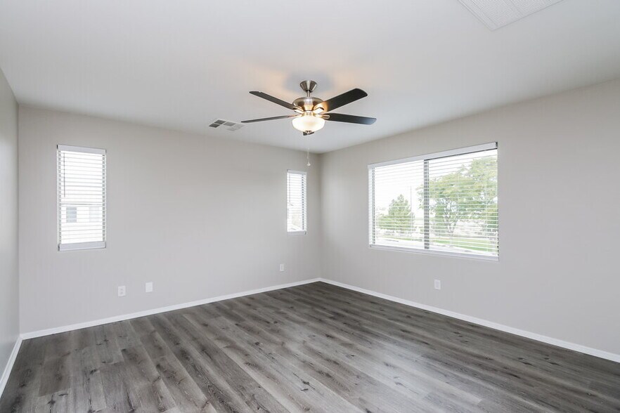 Building Photo - 2732 S Arroyo Ln