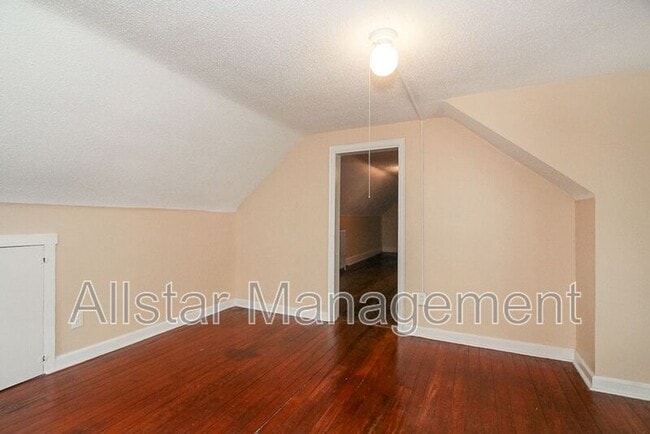 Building Photo - 2100 Cottage Grove Ave