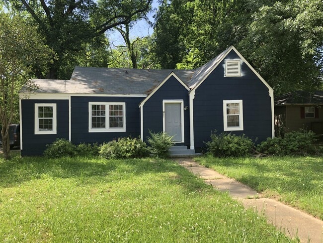 Building Photo - 611 Choctaw Rd
