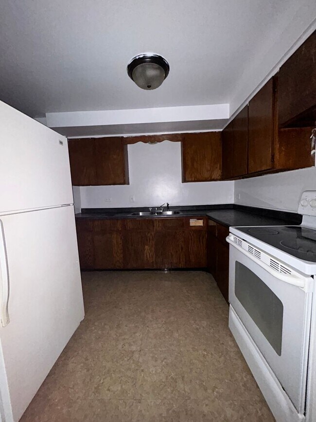 Building Photo - Cozy, one bedroom apartment in Cicero, Clo...
