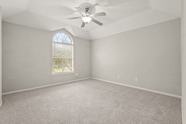 Building Photo - 18910 Rustling Ridge Dr