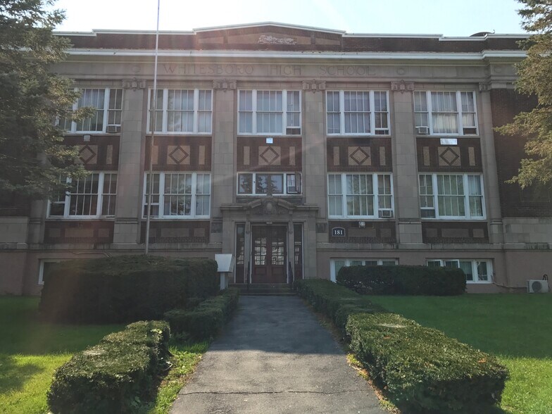 Building Photo - 181 Main St