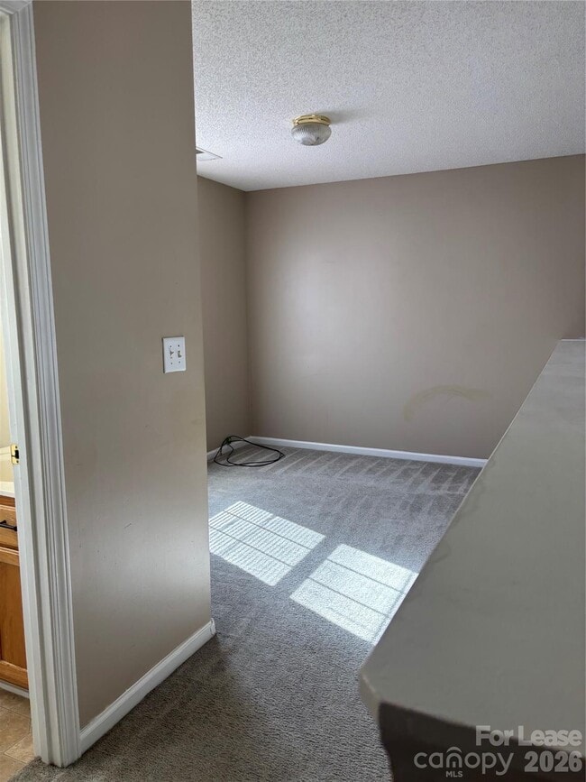 Building Photo - 1641 Clooney Ln