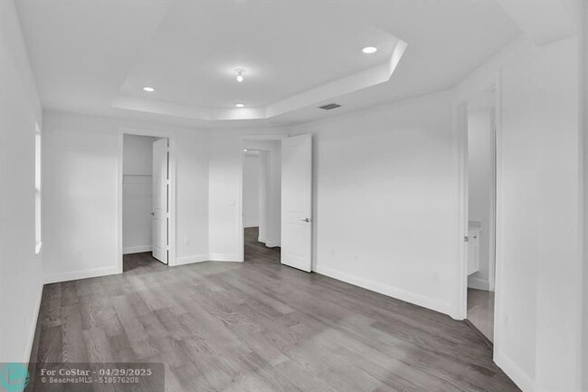 Building Photo - 11890 S Baypoint Cir