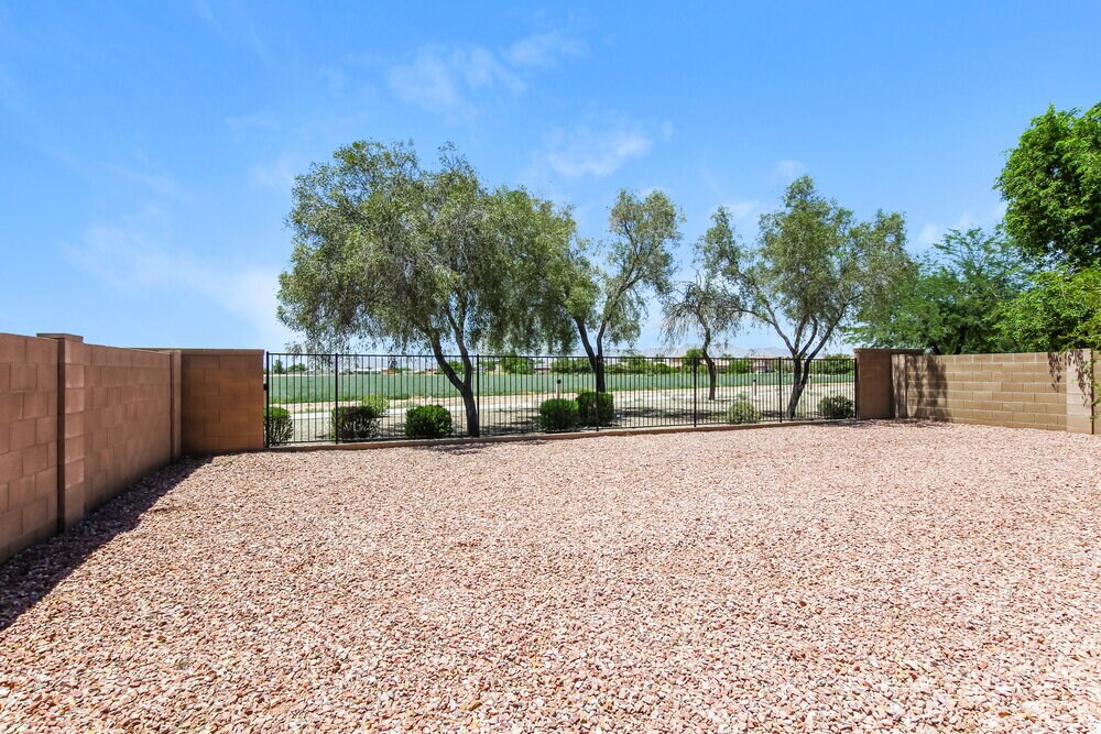 Building Photo - 1072 S 177th Dr