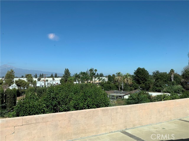 Building Photo - 12945 Hillcrest Dr
