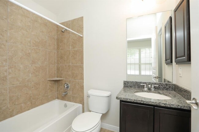 Building Photo - 4802 Elenas Bend Ct