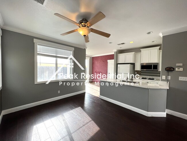 Building Photo - 5772 Amnest Way