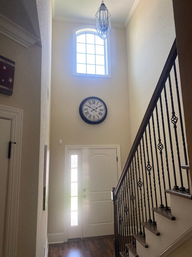 Building Photo - 1924A Leighton Dr