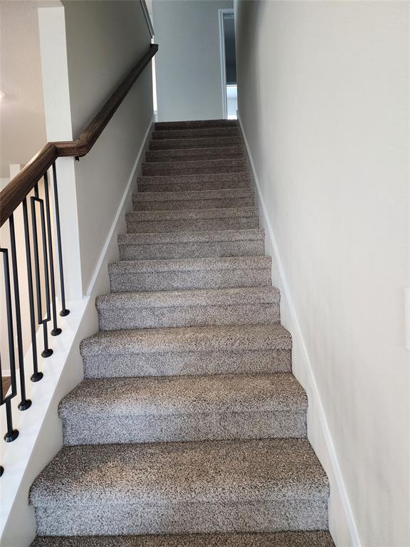 Building Photo - 120 Greenspire Ln