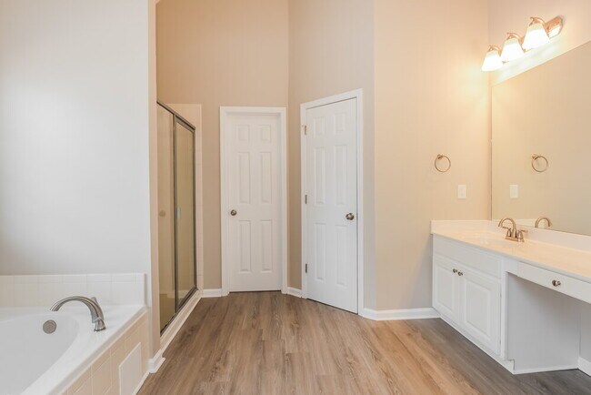 Building Photo - 2609 Democracy Dr