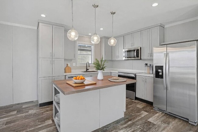 Building Photo - 1612 Swallowtail Dr