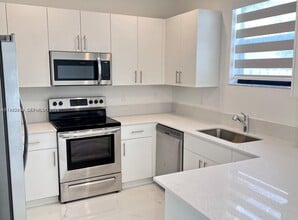 Building Photo - 15903 SW 2nd Dr