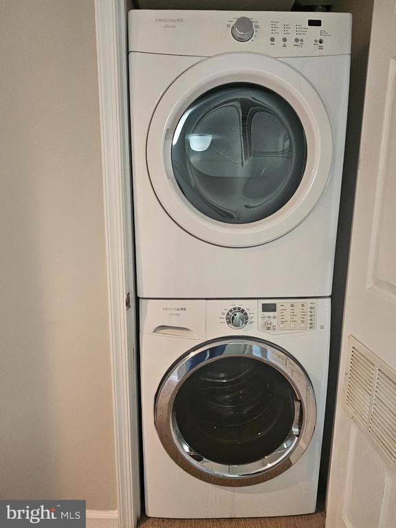 Building Photo - 19 Henlopen Gardens