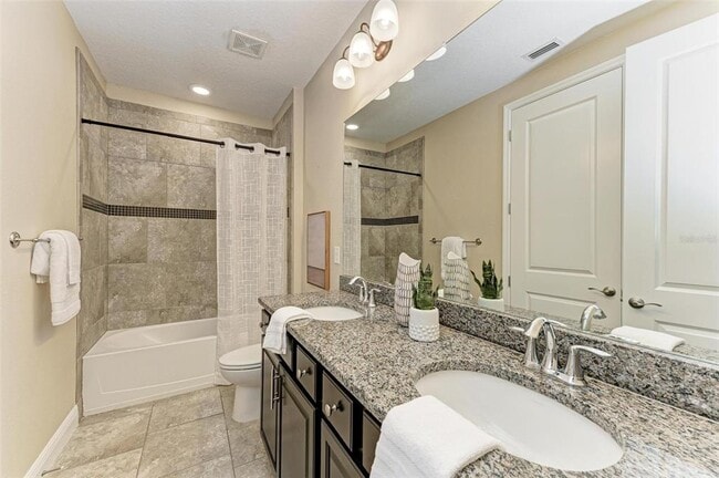 Building Photo - 4789 Vasca Dr