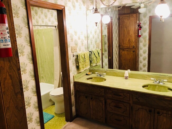 Building Photo - KenilworthSubdivision