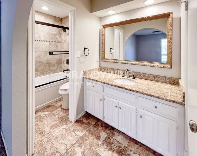 Building Photo - 1206 Misty Way