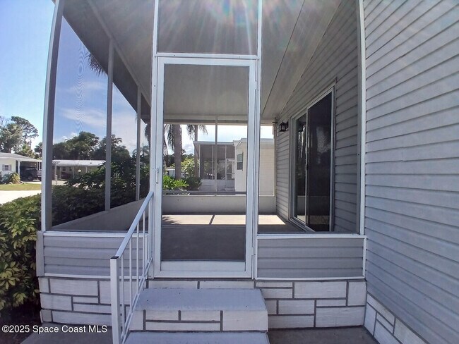 Building Photo - 4375 Sea Gull Dr