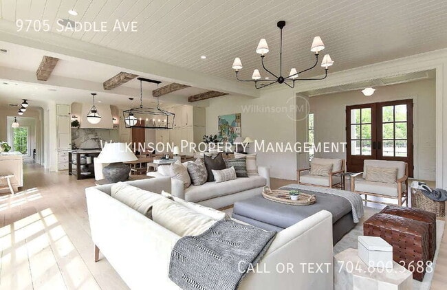 Building Photo - 9705 Saddle Ave