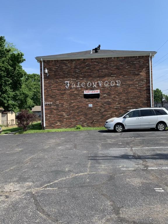 Building Photo - 2001 Rockford Ln