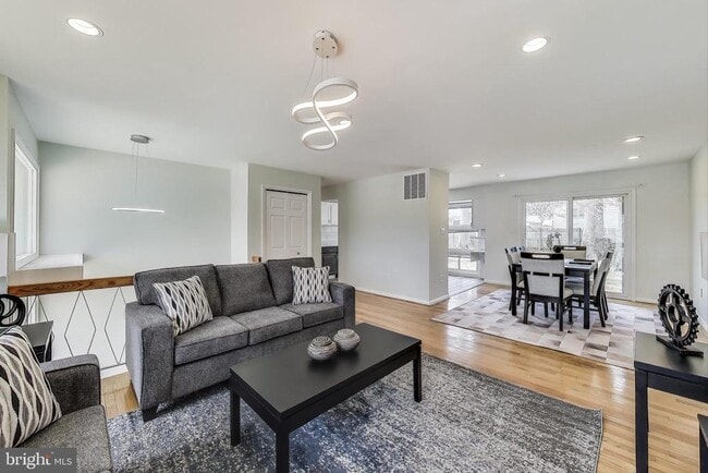 Building Photo - 14316 Woodcrest Dr