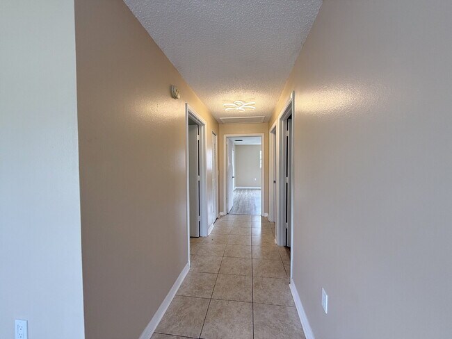 Building Photo - 7702 Ivory Terrace