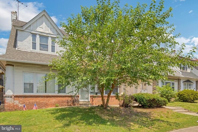 Building Photo - 4812 E Roosevelt Blvd