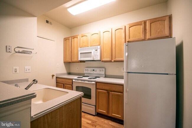 Building Photo - 12153 Penderview Ln