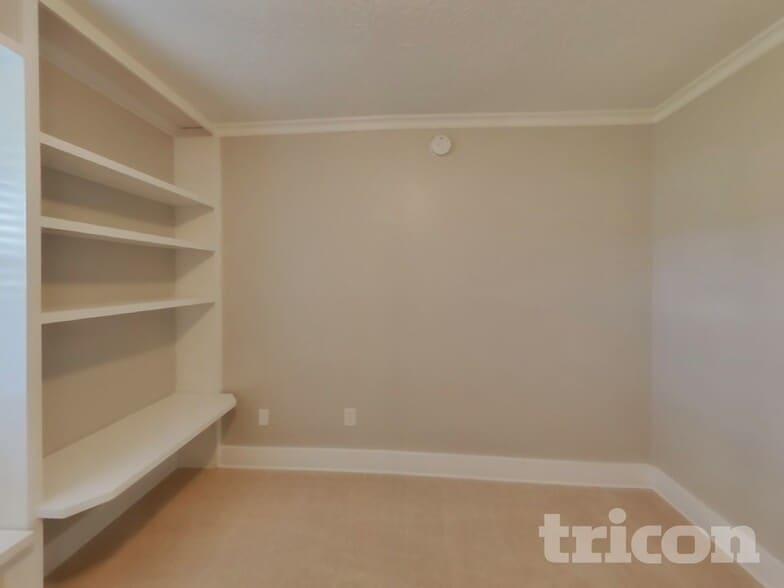Building Photo - 554 Peregrine Ct