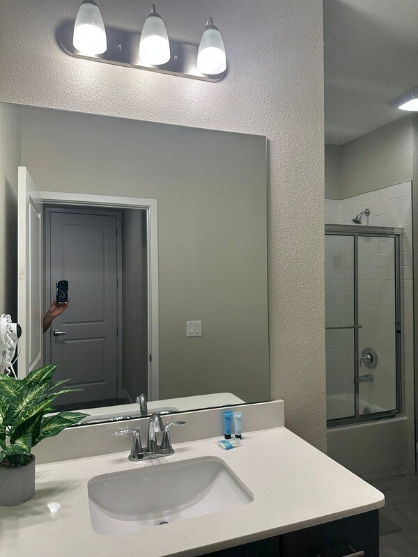 Building Photo - 240 Villa Domani Ct